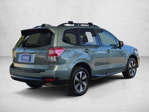 Used 2017 Subaru Forester 2.5i Premium w/ Popular Package #1A AWD/4WD image 5