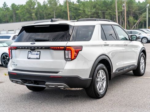 Certified 2026 Ford Explorer Active w/ Active Comfort Package RWD image 7
