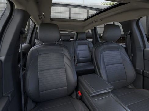 New 2026 Lincoln Nautilus Reserve w/ Jet Appearance Package image 11