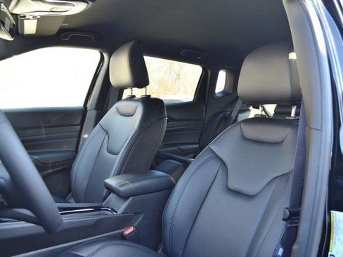 New 2026 Jeep Compass Limited image 15