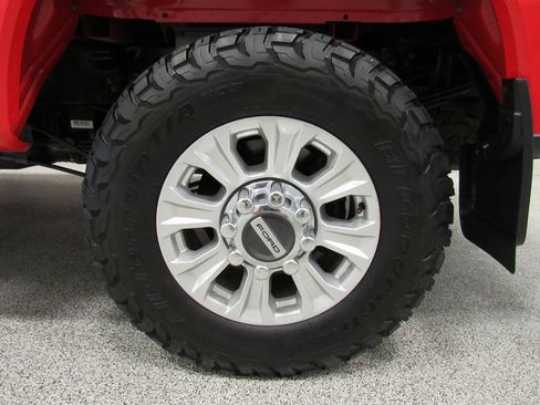Used 2022 Ford F350 XLT w/ XLT Value Package AWD/4WD image 11