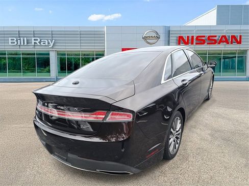 Used 2020 Lincoln MKZ w/ Convenience Package image 4