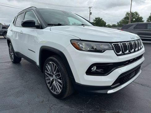 Used 2023 Jeep Compass Limited w/ Elite Group AWD/4WD image 13