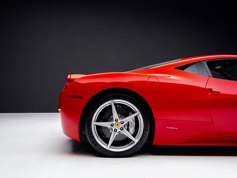 Used 2011 Ferrari 458 Italia Coupe RWD image 39