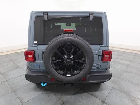 Used 2024 Jeep Wrangler Unlimited Sahara w/ Technology Group image 4