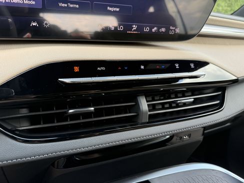 New 2025 Buick Enclave Preferred w/ Power Package image 27