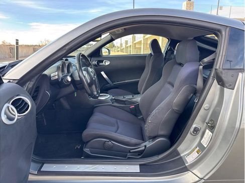 Used 2004 Nissan 350Z Enthusiast w/ Aerodynamics Pkg image 10