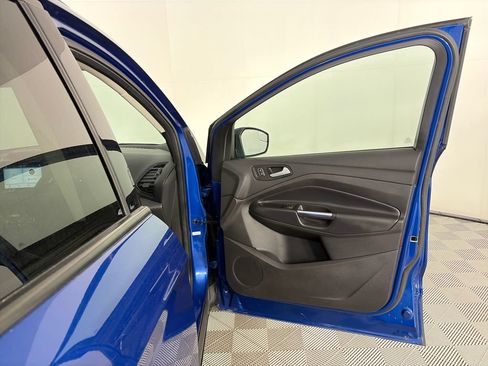 Certified 2019 Ford Escape SE AWD/4WD image 30