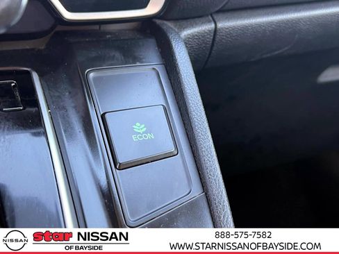 Used 2017 Honda CR-V LX image 32