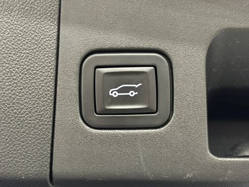 Used 2018 Cadillac XT5 Premium Luxury FWD image 46
