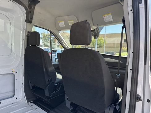 Used 2023 Ford E-Transit Medium Roof image 18