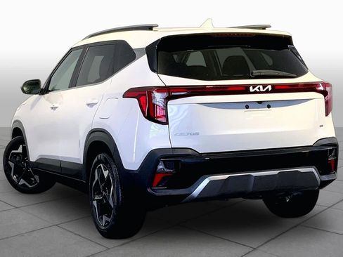 Used 2024 Kia Seltos EX AWD/4WD image 12