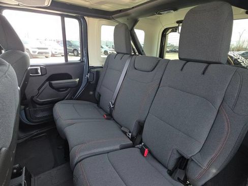 New 2026 Jeep Wrangler Unlimited Rubicon AWD/4WD image 18