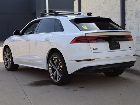 Used 2020 Audi Q8 Premium w/ Black Optic Package AWD/4WD image 3