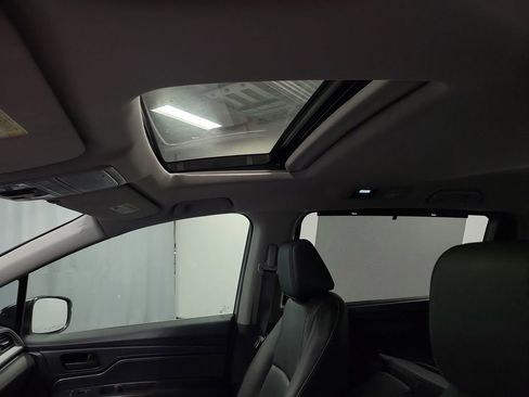 Used 2023 Honda Odyssey EX-L image 13