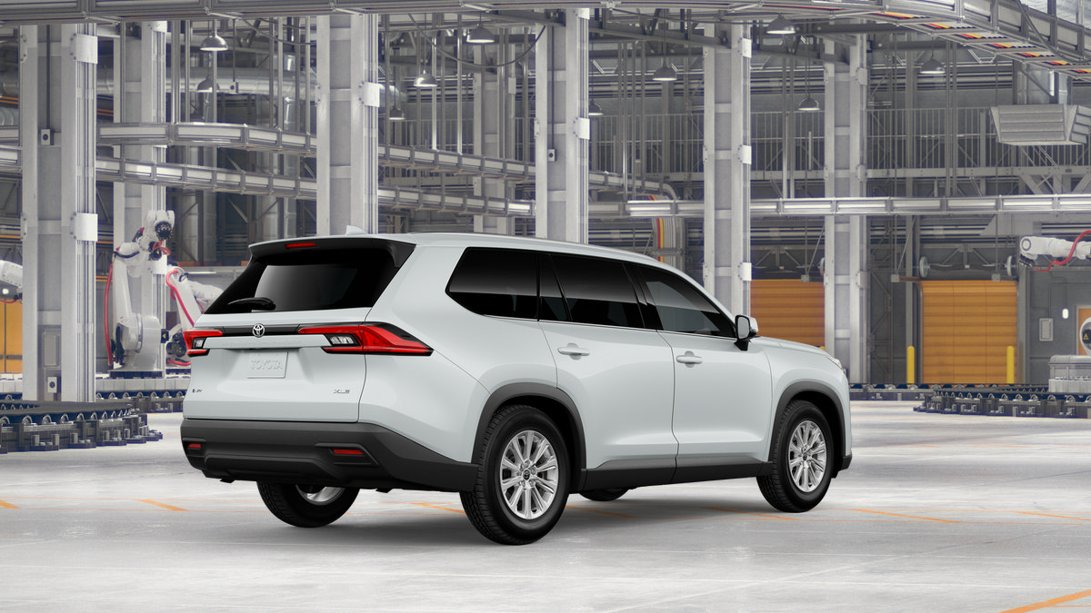 New 2026 Toyota Grand Highlander XLE FWD image 12