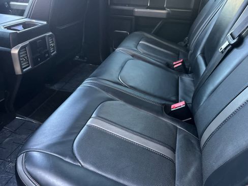 Used 2019 Ford F150 Platinum w/ Equipment Group 701A Luxury image 5