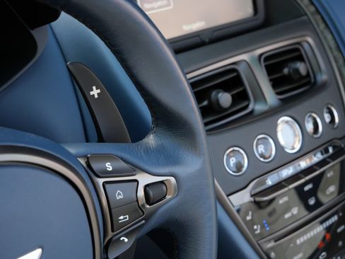 Used 2020 Aston Martin DBS Superleggera Volante RWD image 26