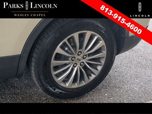 Used 2016 Lincoln MKX Select w/ Select Plus Package FWD image 12