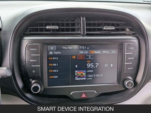 Used 2023 Kia Soul LX w/ LX Technology Package FWD image 17