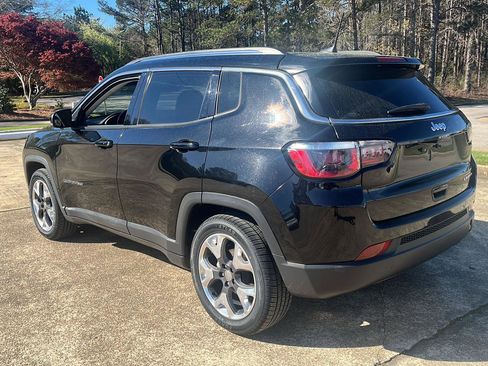 Used 2019 Jeep Compass Limited image 2