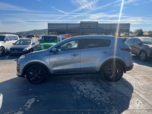 Used 2020 Kia Sportage S image 6