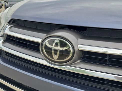 Used 2019 Toyota Highlander Limited AWD/4WD image 11