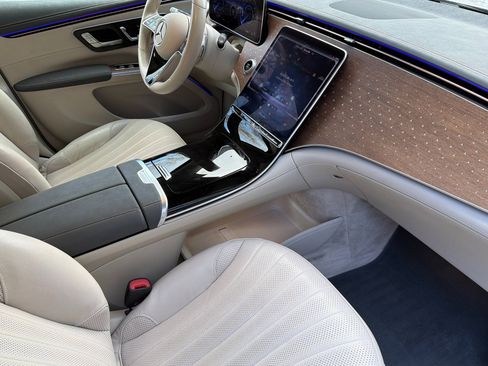 Used 2023 Mercedes-Benz EQS 450+ SUV image 19