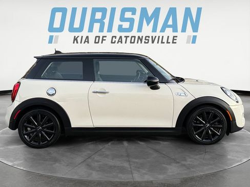 Used 2019 MINI Cooper S w/ Premium Package image 7