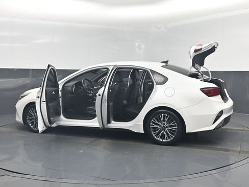 Certified 2024 Kia Forte GT-Line image 56