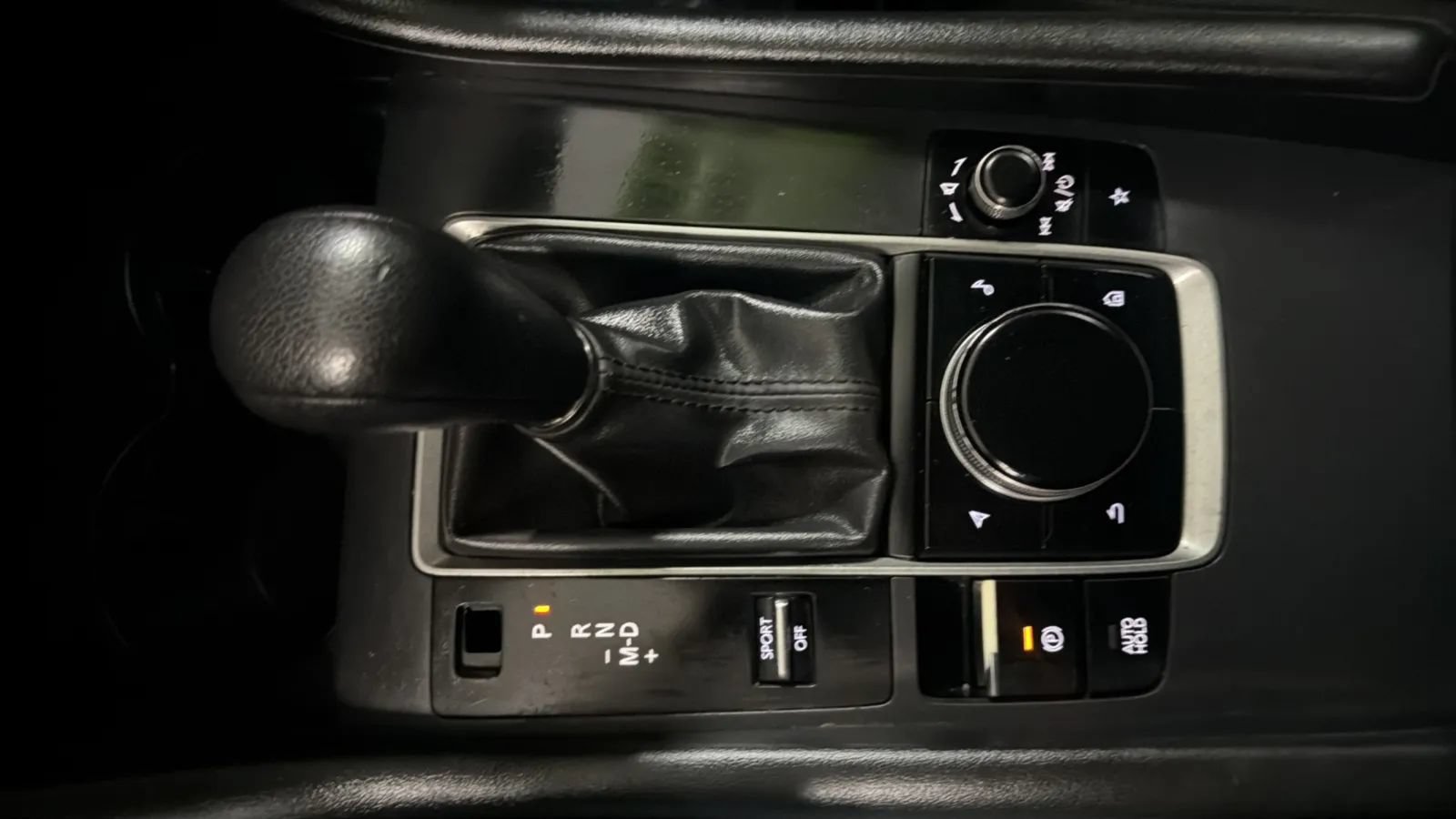 Used 2021 MAZDA MAZDA3 Sedan FWD image 13
