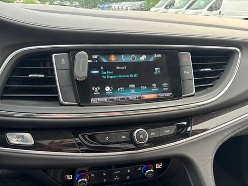 Used 2019 Buick Enclave Essence FWD image 7