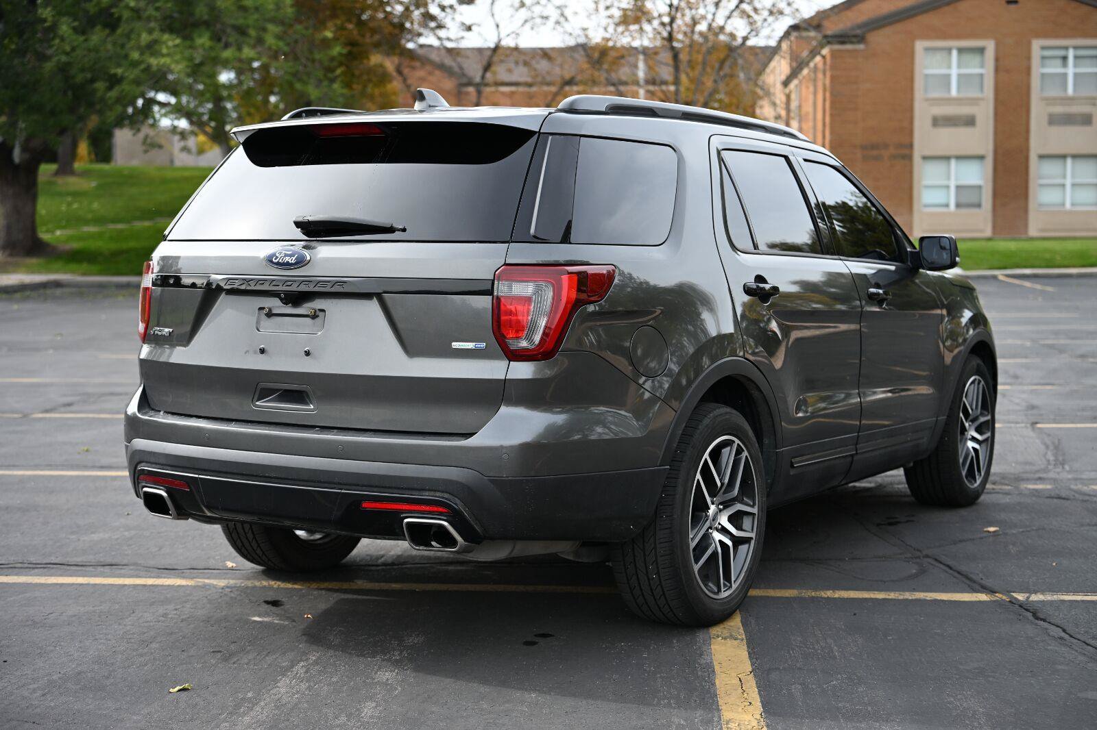 Used 2016 Ford Explorer Sport AWD/4WD image 27