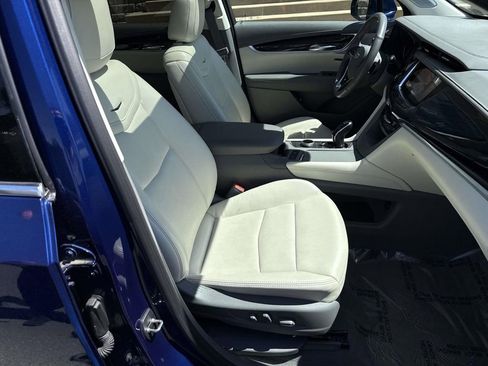 Used 2024 Cadillac XT6 Premium Luxury AWD/4WD image 7