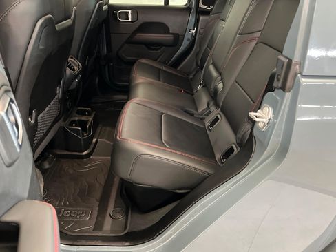 Certified 2025 Jeep Gladiator Rubicon image 21