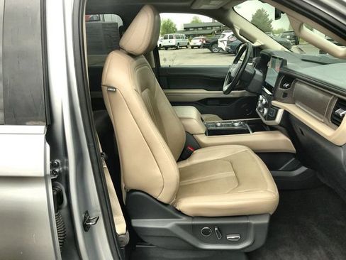 Used 2023 Ford Expedition Limited AWD/4WD image 26