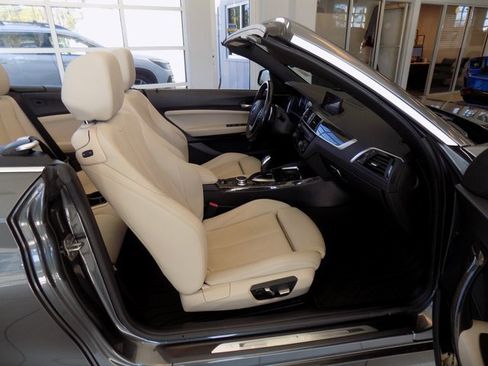 Used 2020 BMW 230i 230i w/ Premium Package image 32