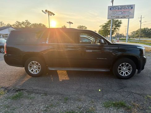 Used 2015 GMC Yukon XL SLE AWD/4WD image 4