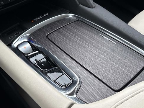 Certified 2023 Buick Enclave Avenir w/ Avenir Technology Package image 24