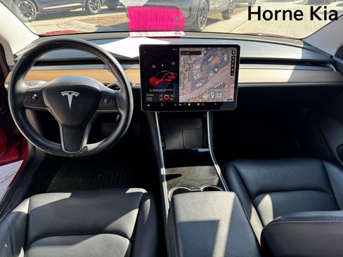 Used 2018 Tesla Model 3 Long Range image 14
