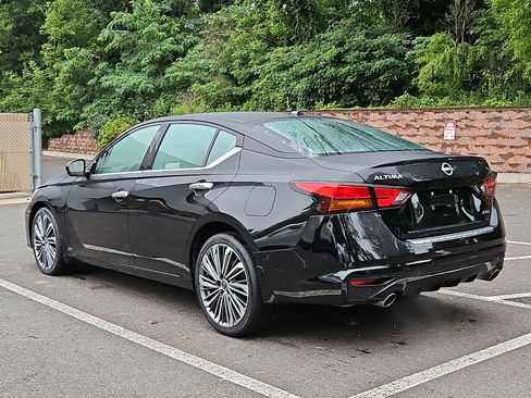 Certified 2023 Nissan Altima 2.5 SL AWD/4WD image 4