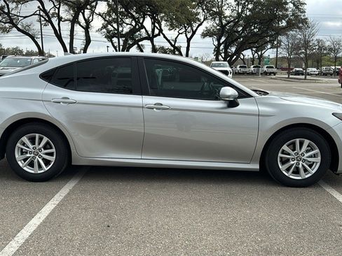 New 2026 Toyota Camry LE image 10