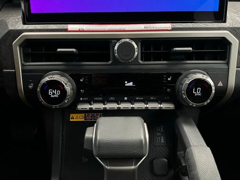 Used 2024 Toyota Tacoma Limited w/ Limited Package (LT) image 32