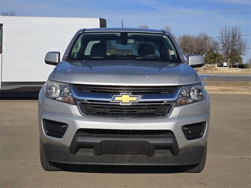 Used 2020 Chevrolet Colorado W/T w/ WT Convenience Package image 2