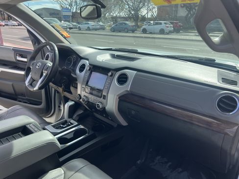 Used 2014 Toyota Tundra Limited w/ Limited Premium Package image 43