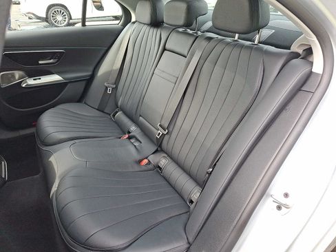 Used 2024 Mercedes-Benz E 350 4MATIC Sedan image 7