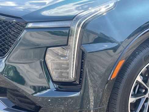 Used 2024 Cadillac XT4 Sport FWD image 38