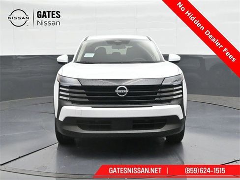 New 2025 Nissan Kicks SV image 5