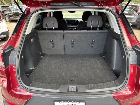 Used 2025 Chevrolet TrailBlazer LT FWD image 30