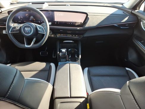 Used 2025 Buick Envision Sport Touring image 8